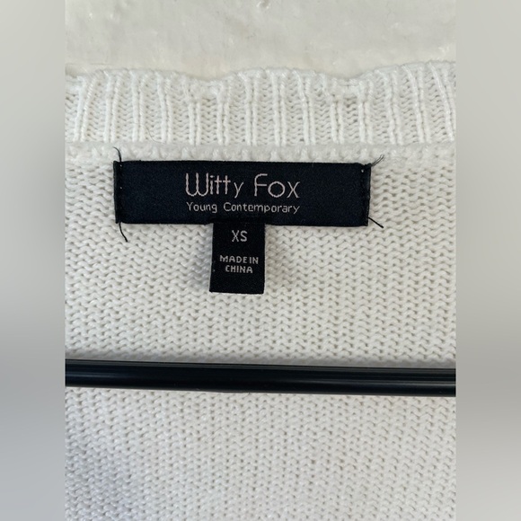 Witty Fox Womens White Scalloped Edge Cardigan Sweater Cropped Flowers; size XS - Picture 4 of 6